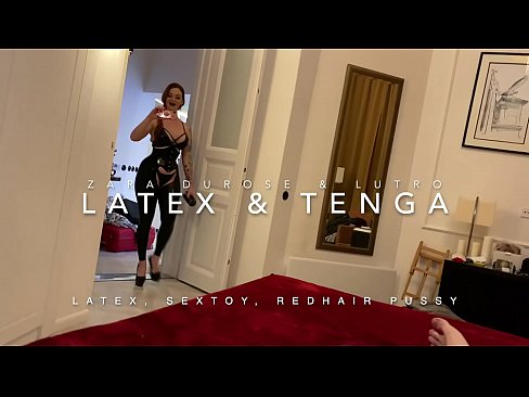 ❤️ Redheaded stepsister in latex costume yakasvirwa na stepbrother ❤ ️❤