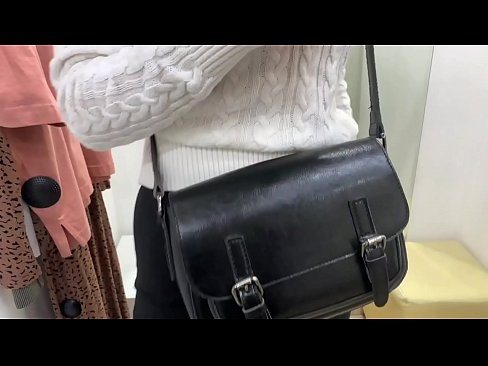 ❤️ Bonhora paruzhinji rwehure rechidiki FeralBerry ane dildo mukamuri yakakodzera ❤ ️❤