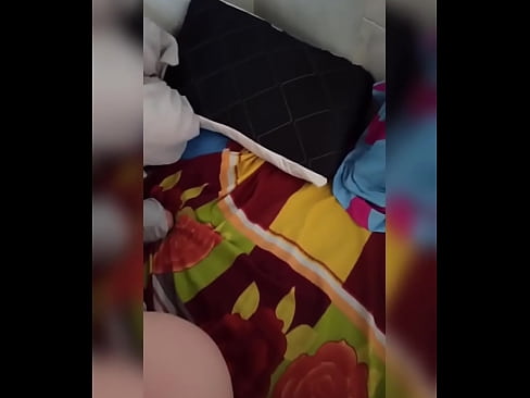 ❤️ Wandinogara naye anogara ega kumba nekuti murume wake anoenda kuzororo ini ndinotora mukana wekusvira nekuzadza mbongoro yake nemukaka. ❤  ️❤